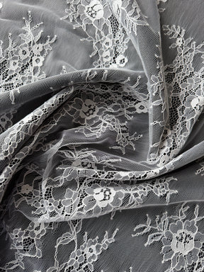 Ivory Leavers Lace - P873