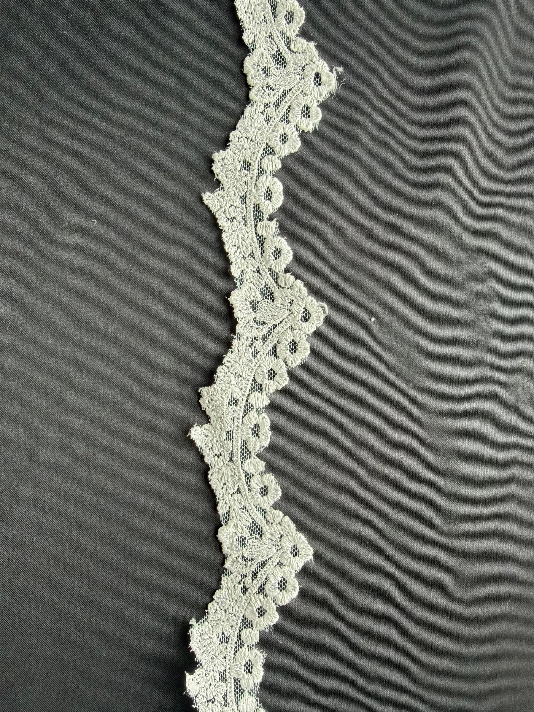 Ivory Embroidered Lace Trim - T744
