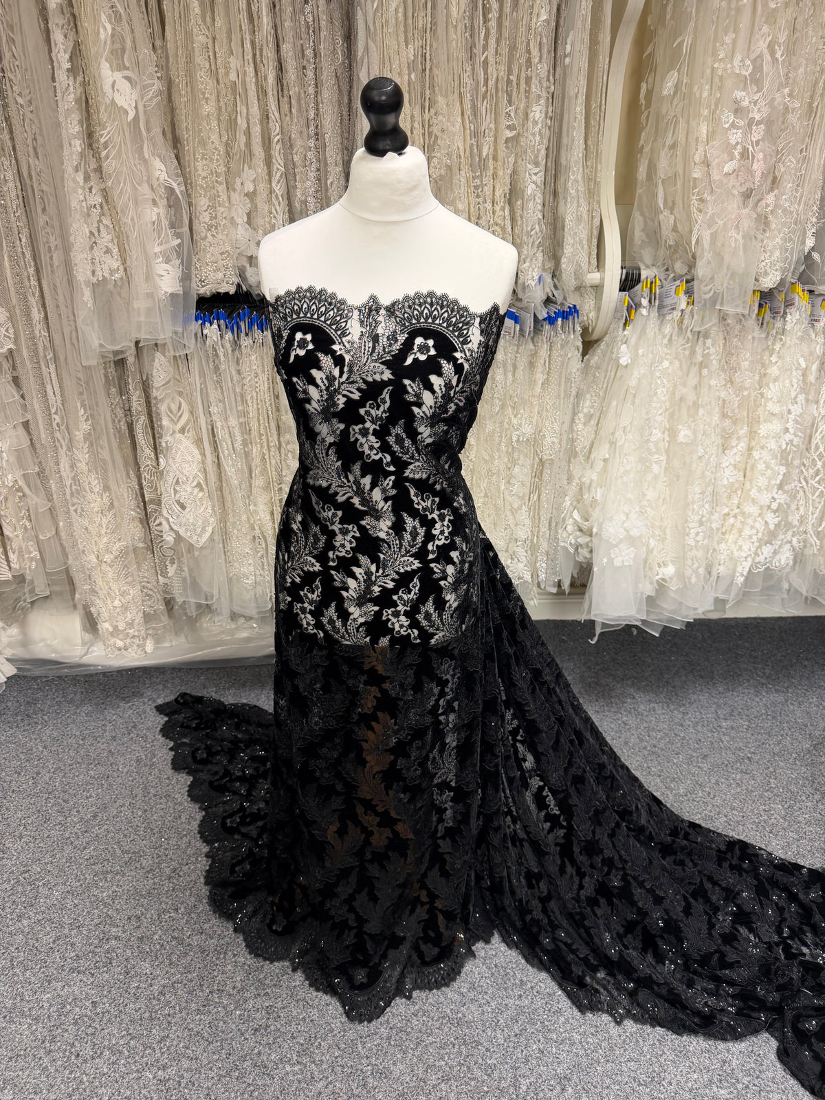 Black 3D Velvet Lace - EB3023