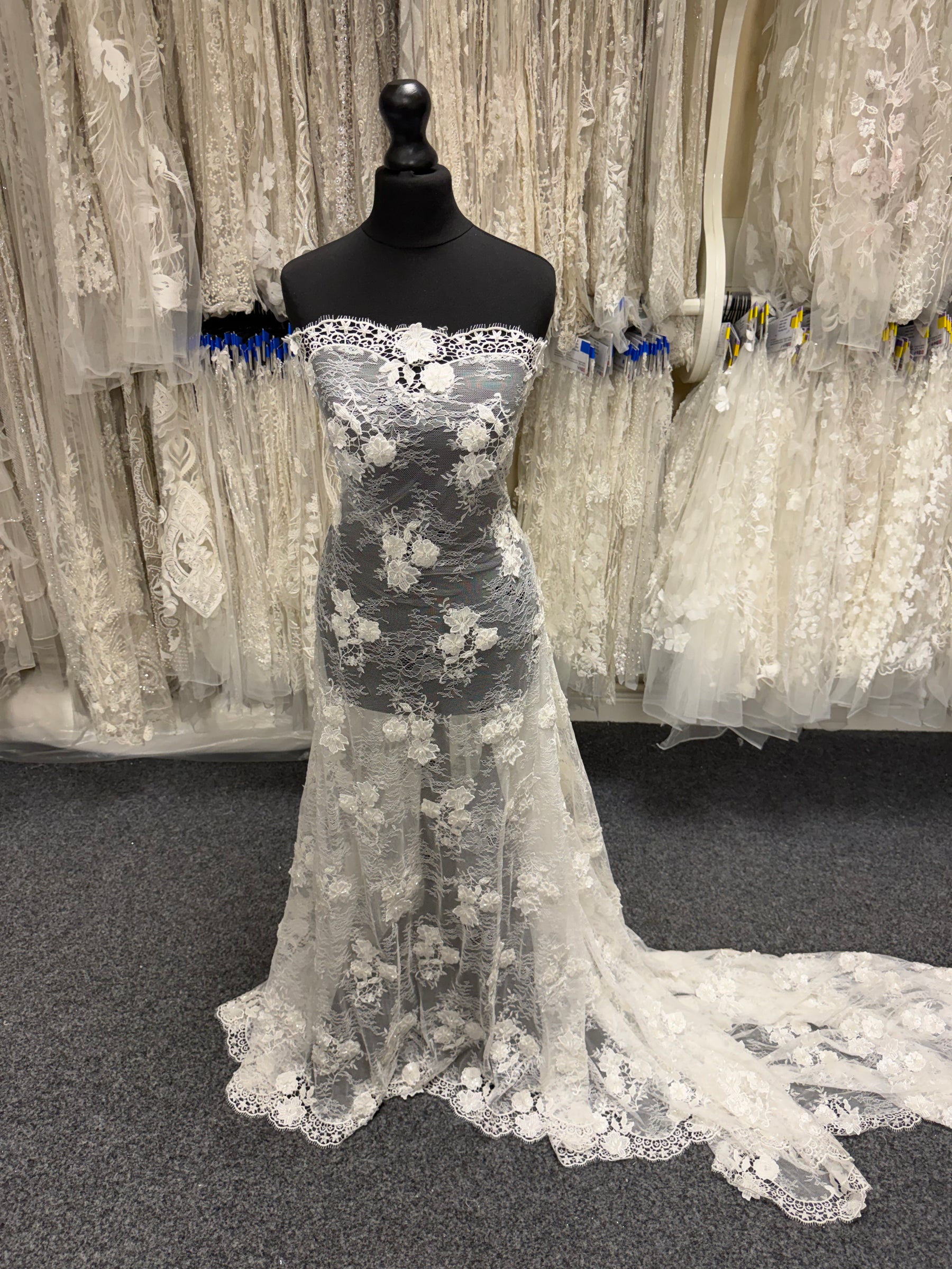 Ivory 3D Embroidered Beaded Lace - LA9001
