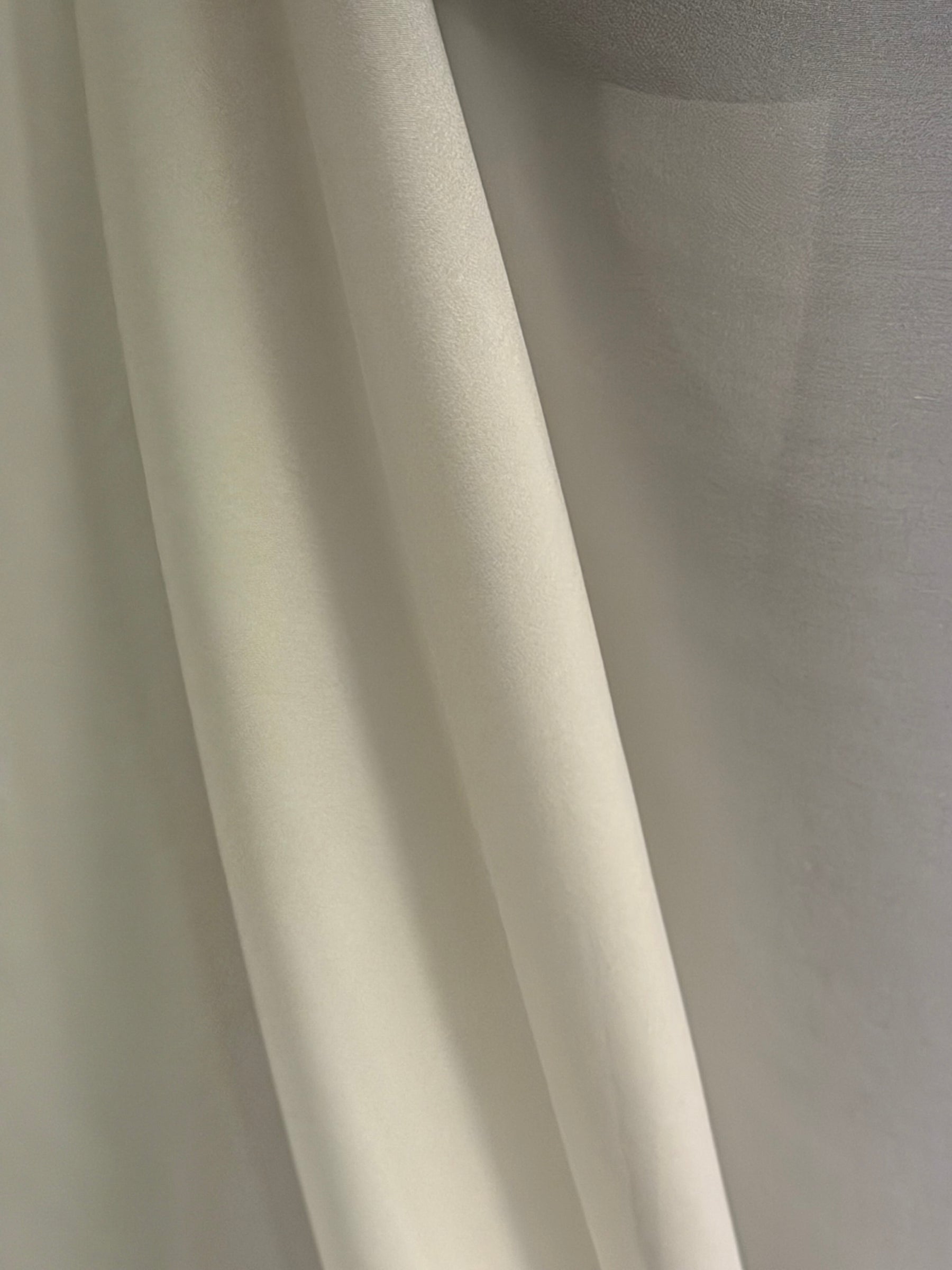 Pale Ivory Silk Chiffon - P787