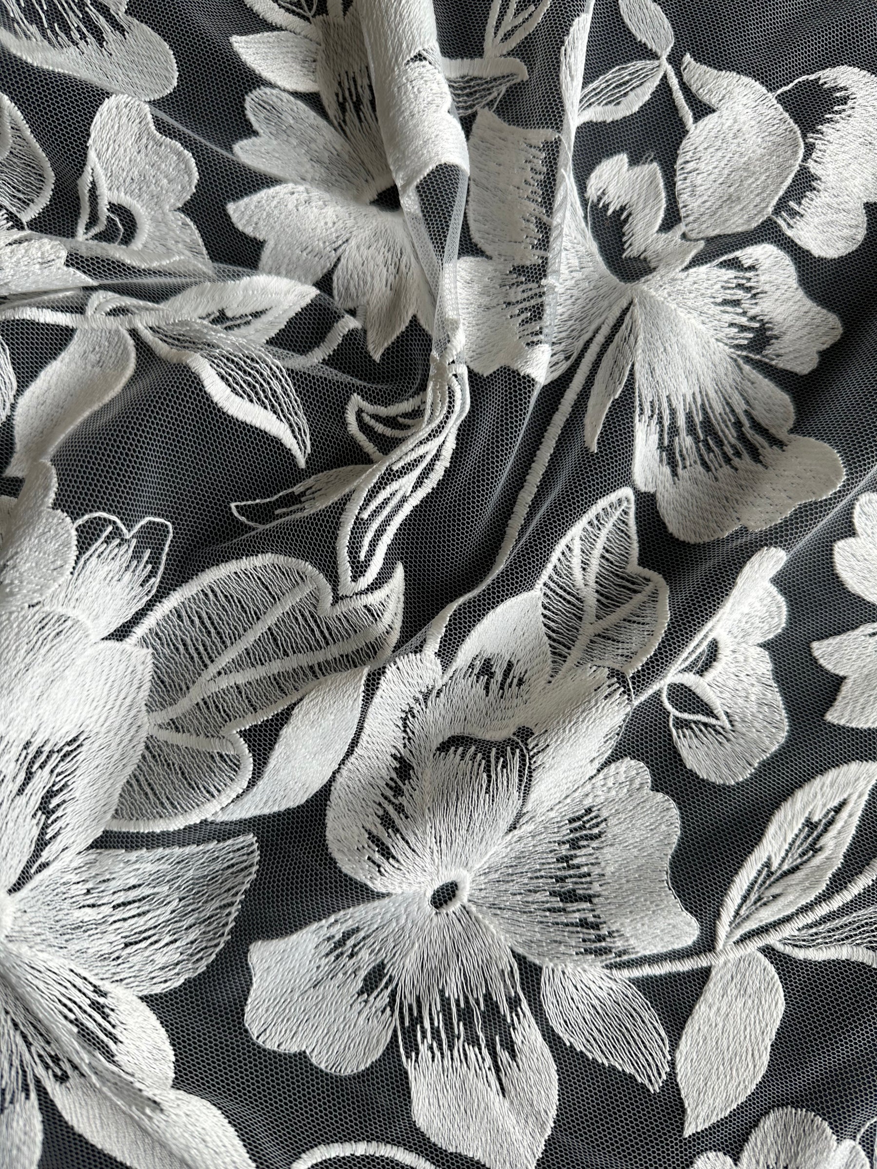 Ivory Embroidered Lace - EB5049