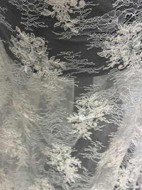 Ivory Corded Lace - P562