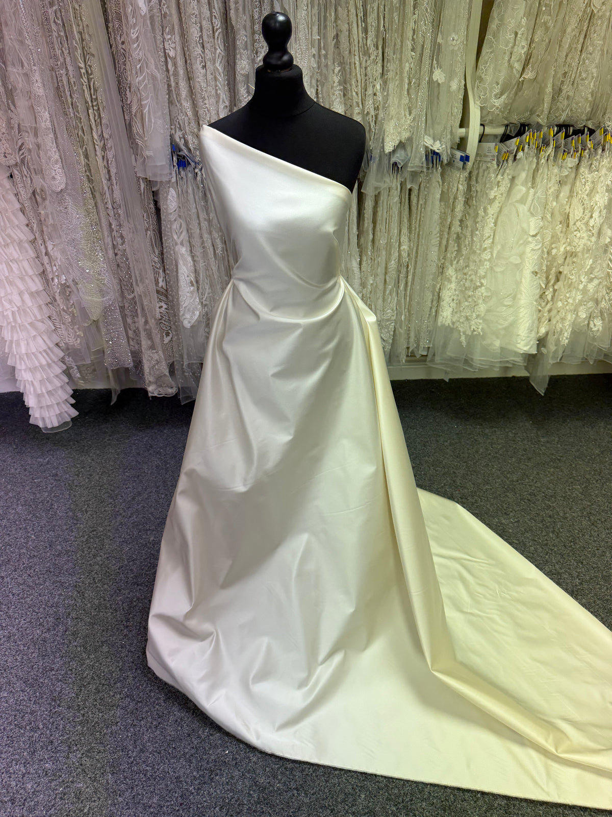 Ivory Double Faced Duchess Satin - P770