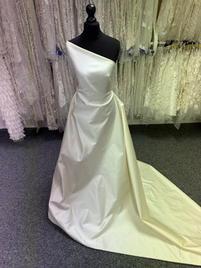 Ivory Double Faced Duchess Satin - P770