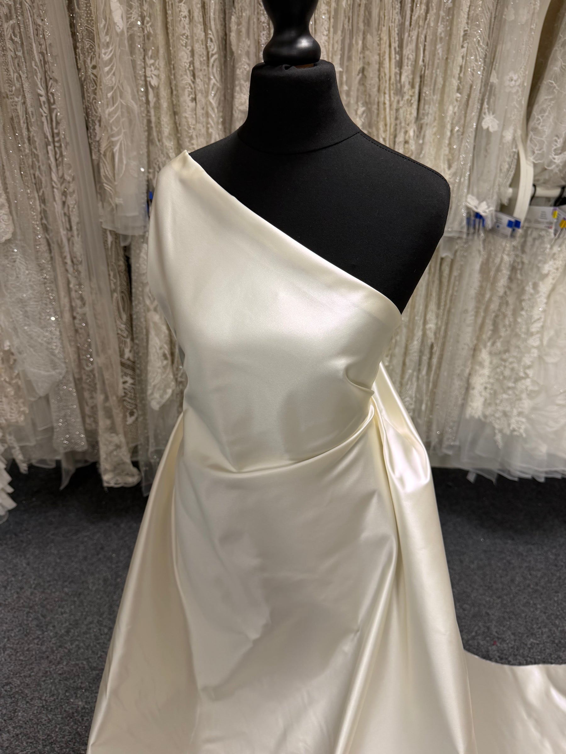Pale Ivory Silk Duchess Satin - P755