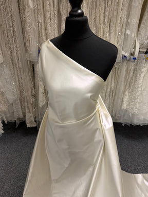 Pale Ivory Silk Duchess Satin - P755