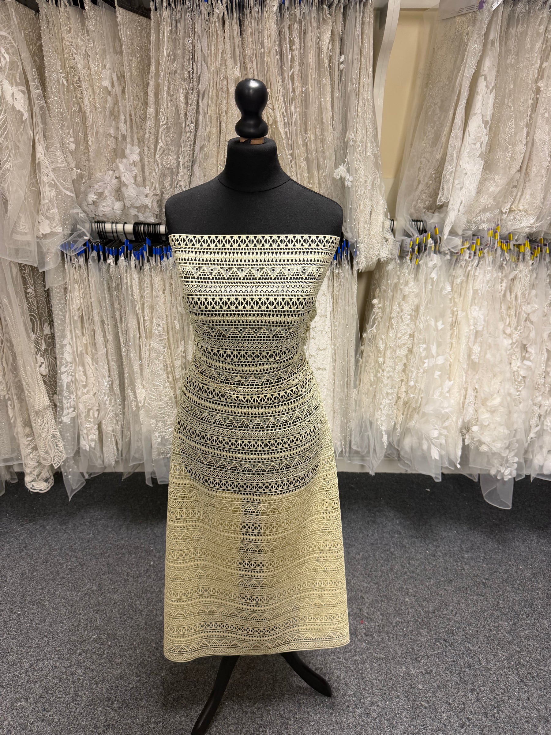 Lemon Guipure Lace - LB2010