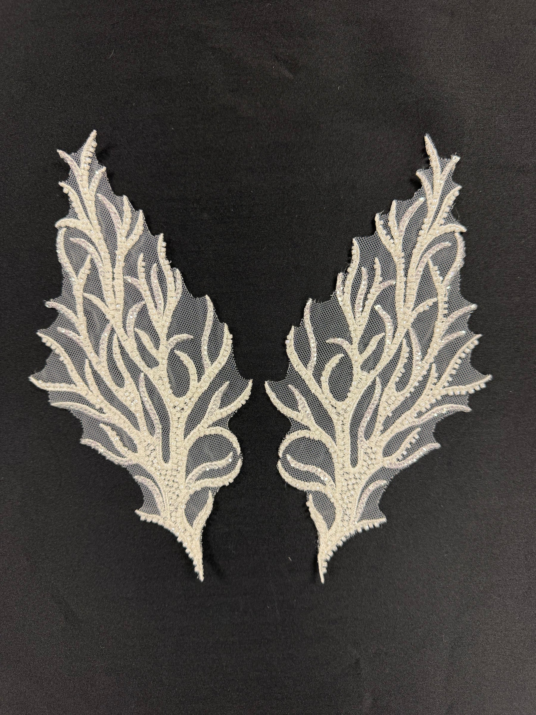 Ivory Beaded Motif - MT4005
