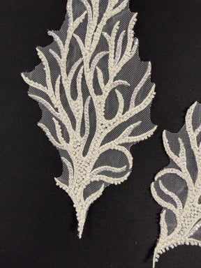 Ivory Beaded Motif - MT4005