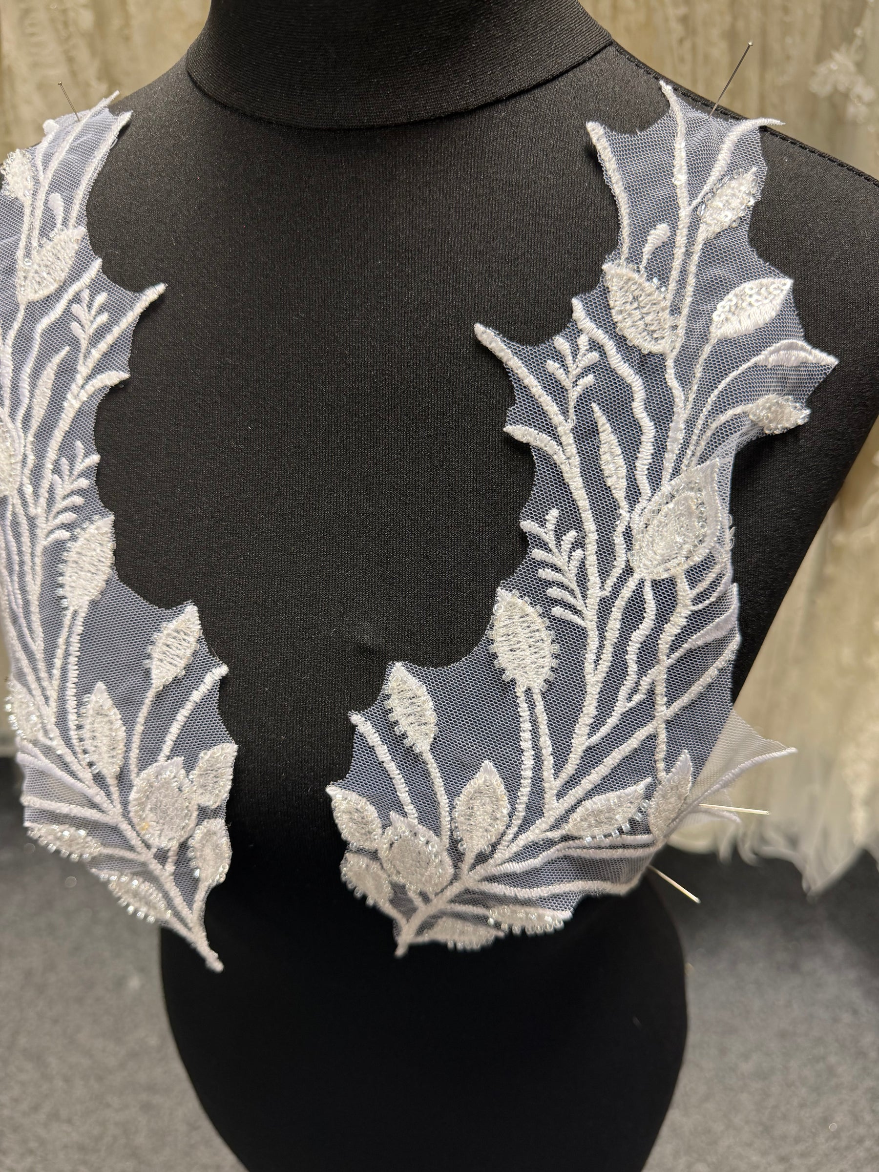 White Beaded Motif - MT4006