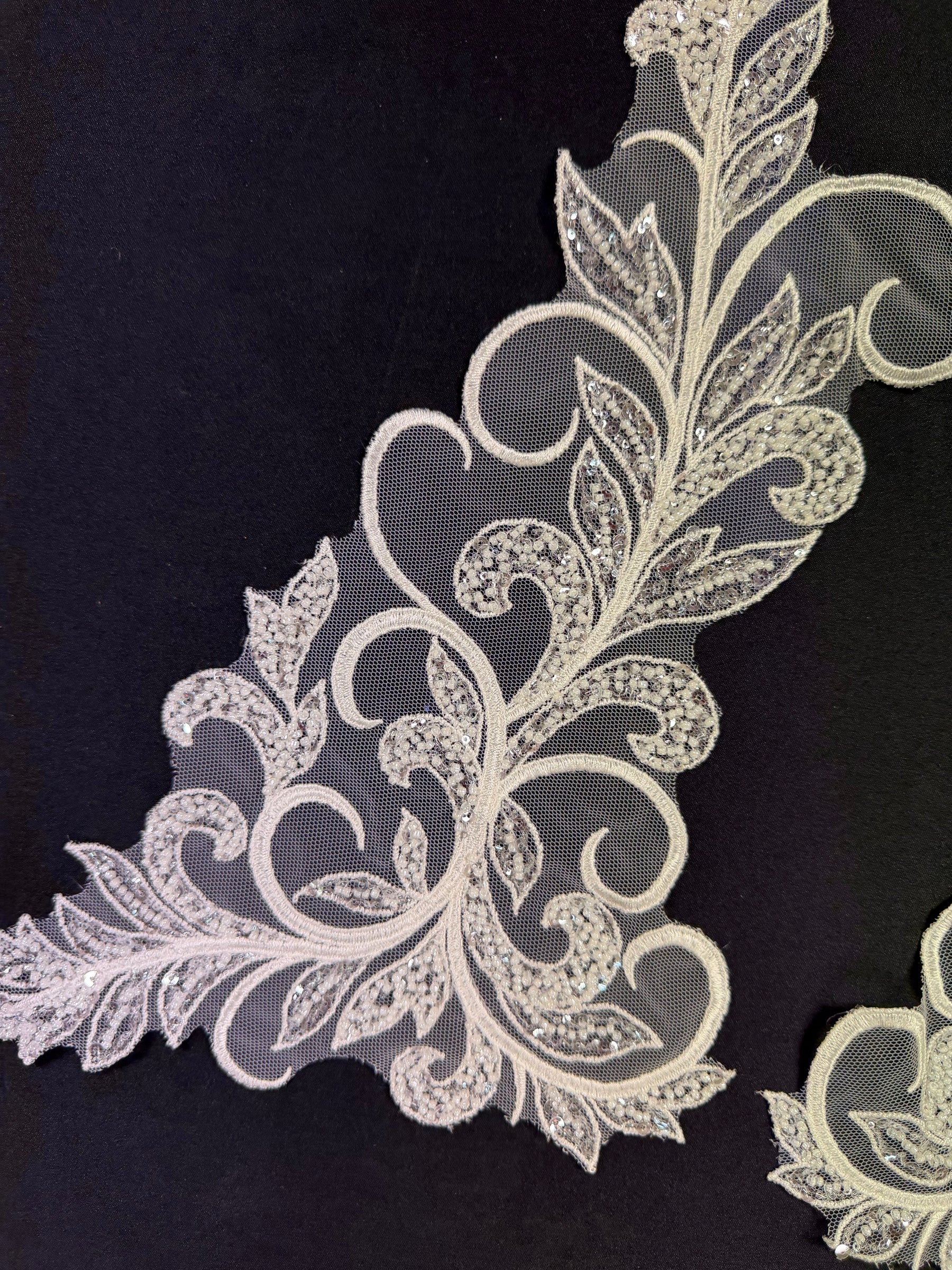 Ivory Beaded Motif - MT4002