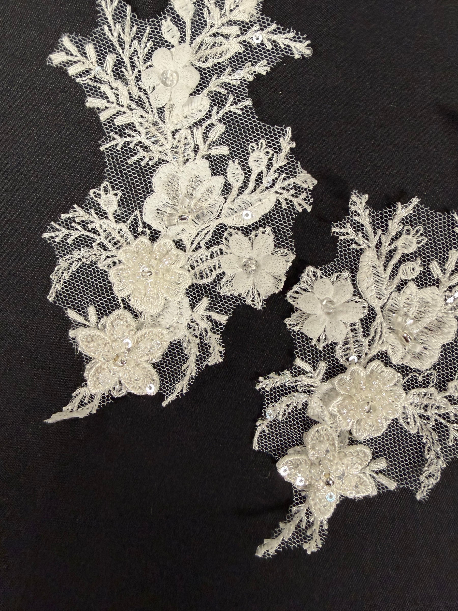 Ivory 3D Beaded Motif - MT4013
