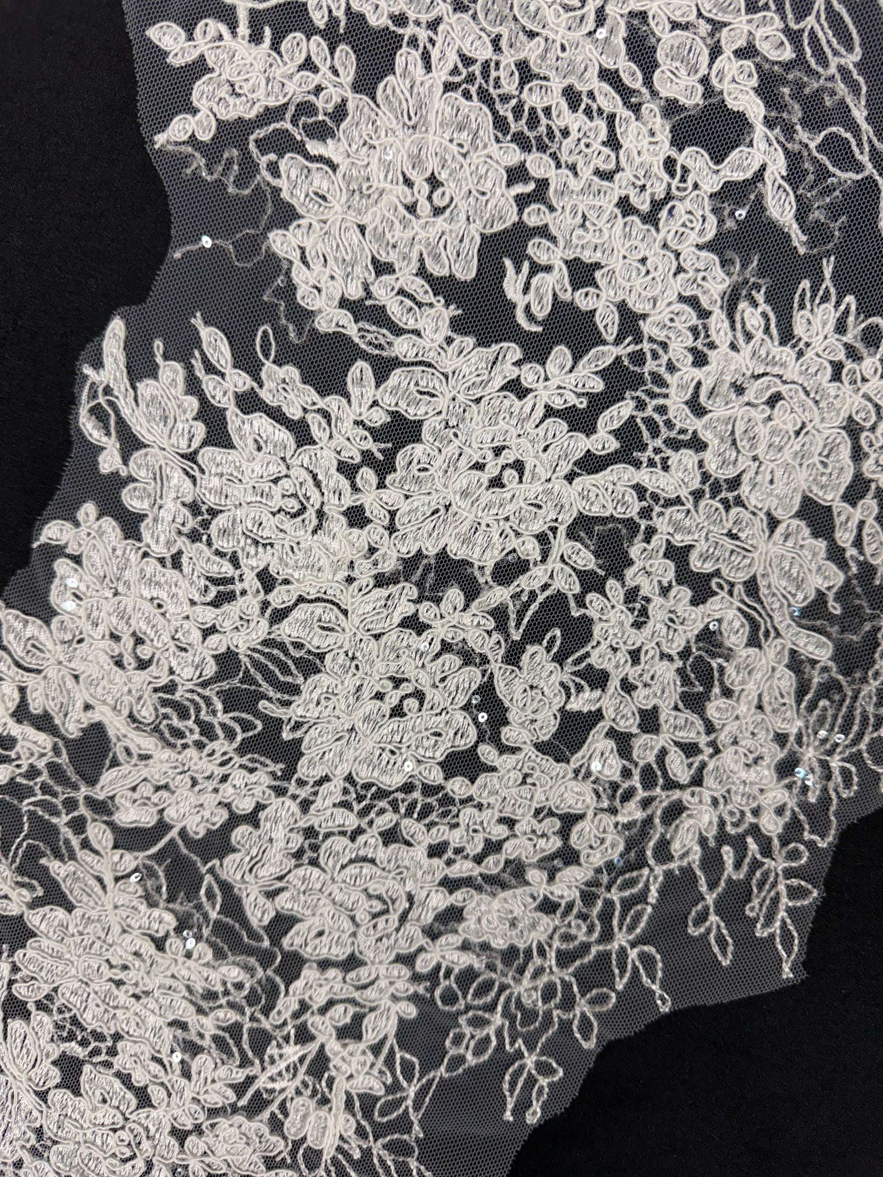 Ivory Corded Lace Trim - Darko