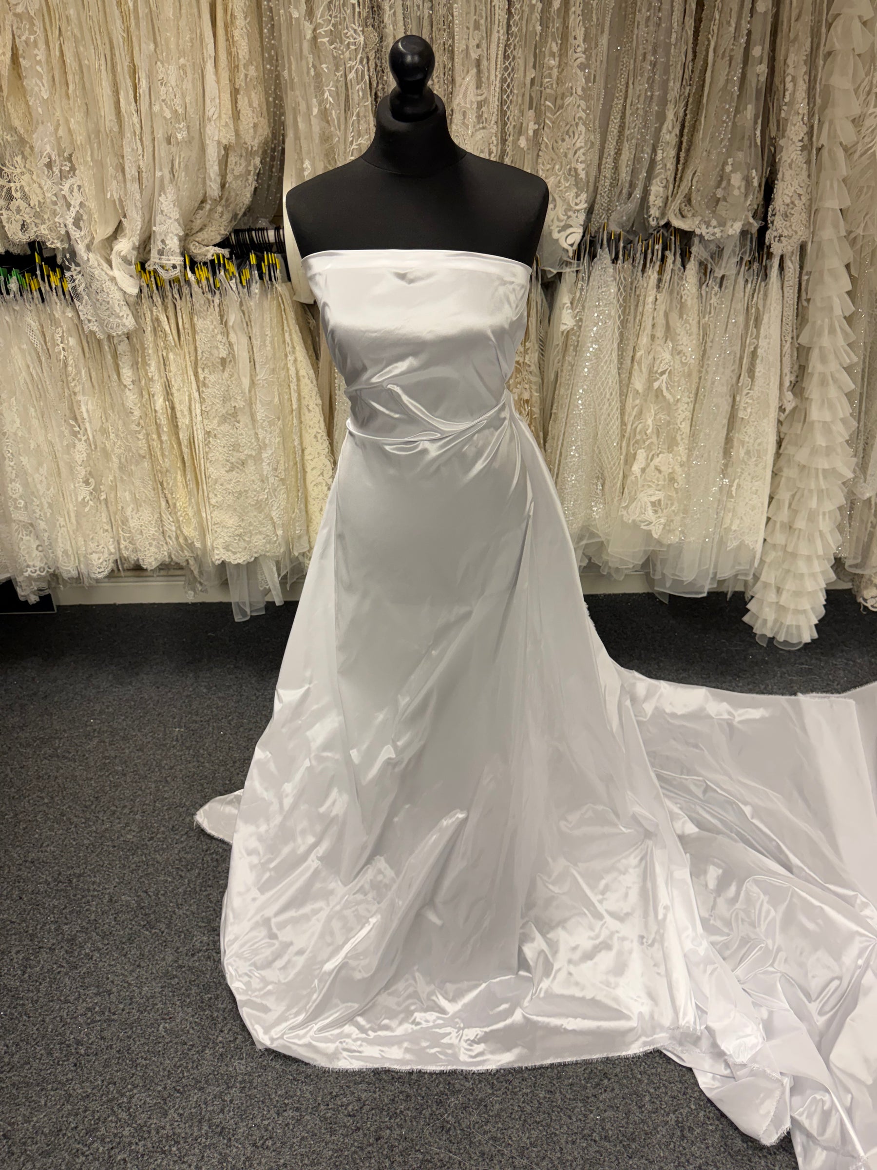 White Polyester Taffeta - P600
