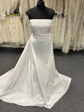 Pale Ivory Polyester Taffeta - P599