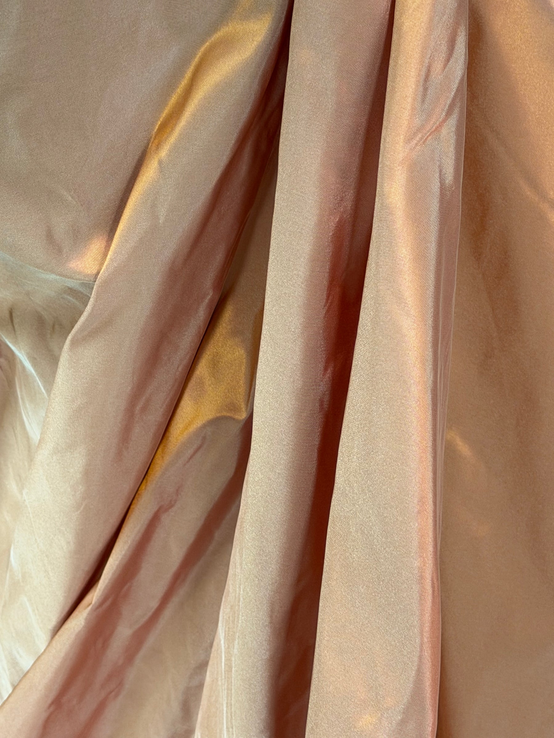 Wine/Gold Polyester Taffeta - P600