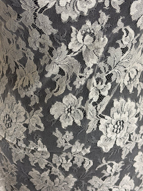 Ivory Chantilly Lace - LA2010