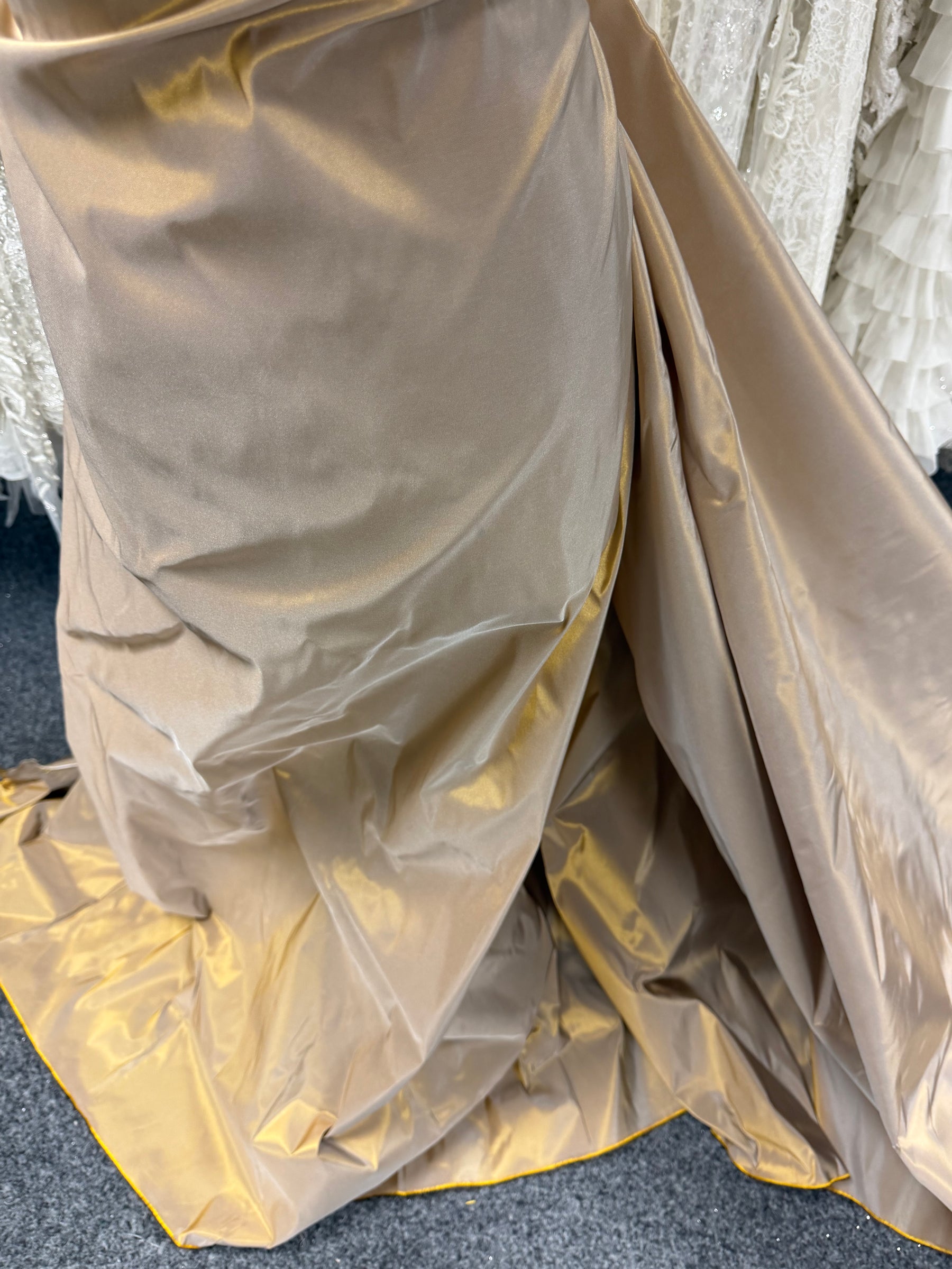 Chocolate/Gold Polyester Taffeta - P600