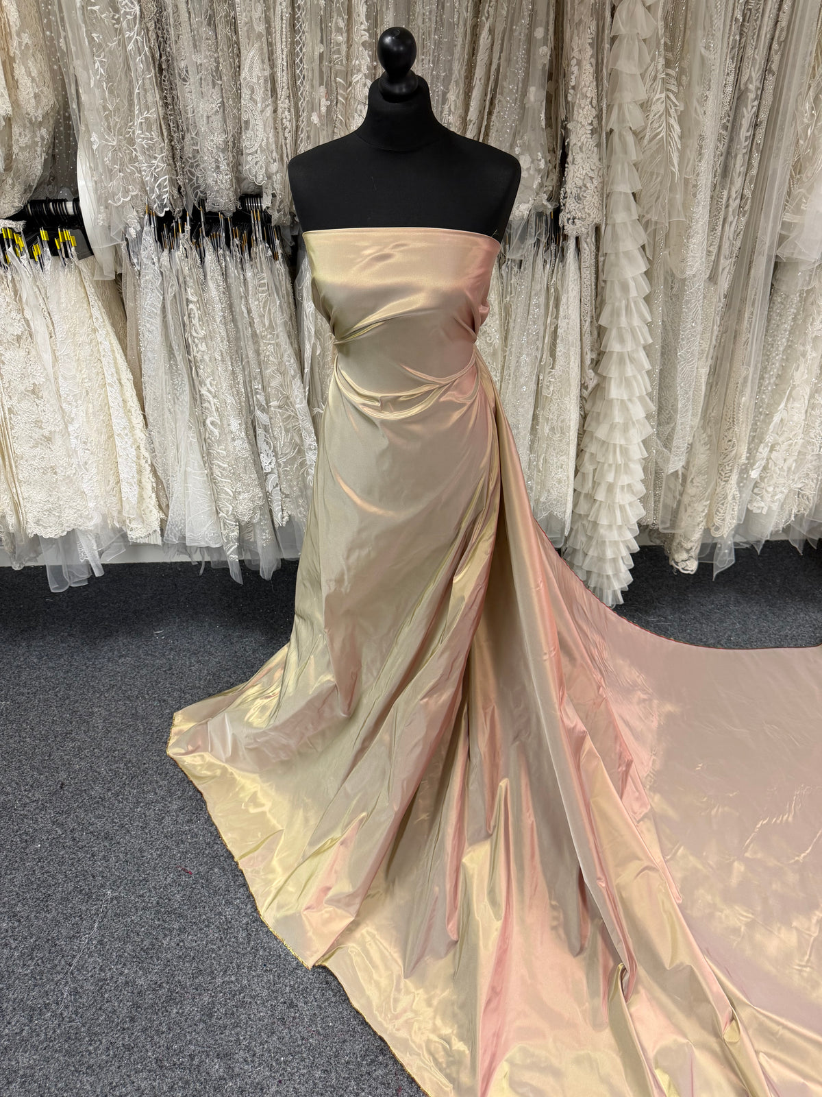 Red/Mint Polyester Taffeta - P600