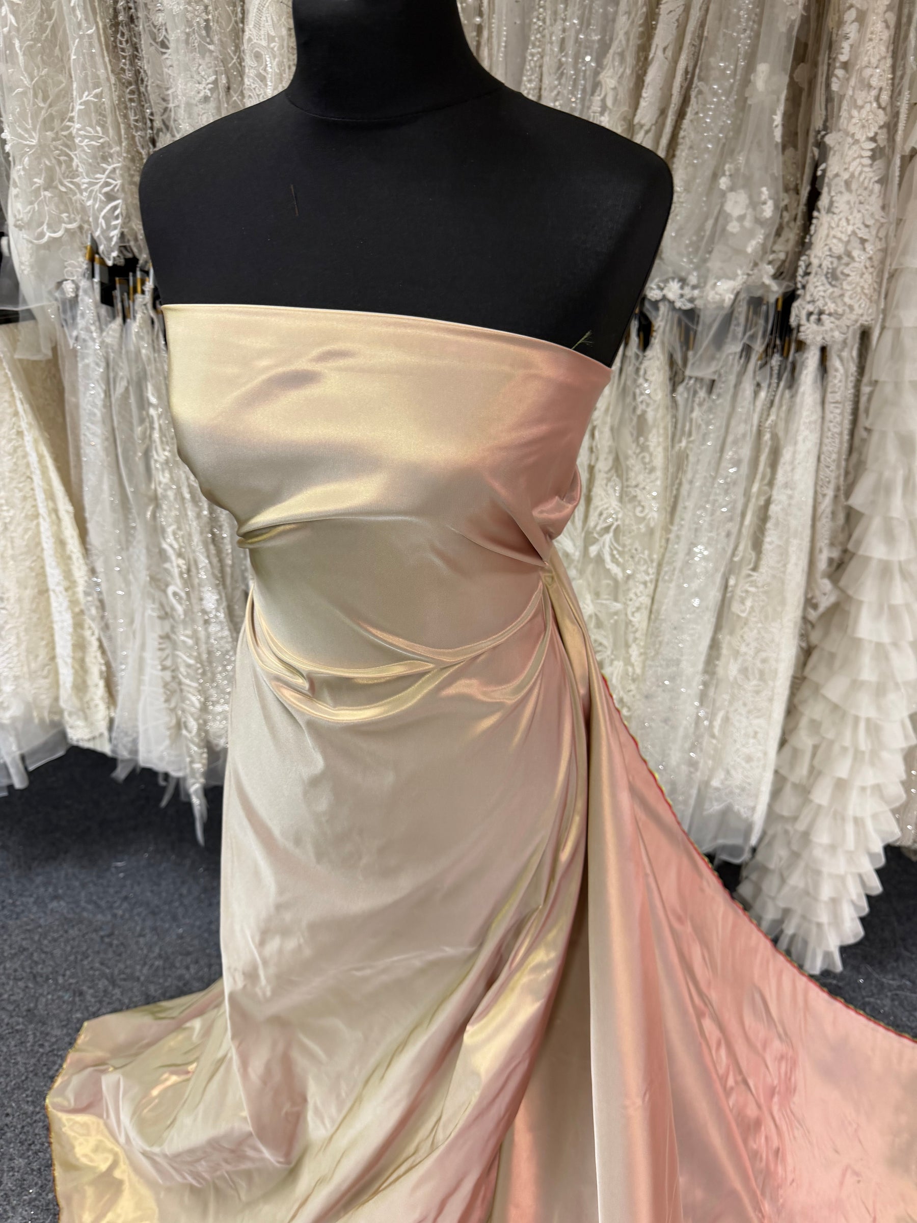 Red/Mint Polyester Taffeta - P600