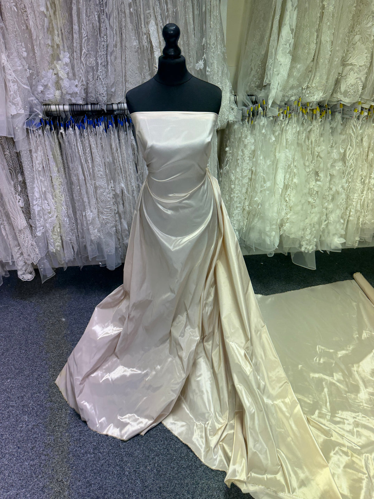 Champagne/Gold Polyester Taffeta - P600