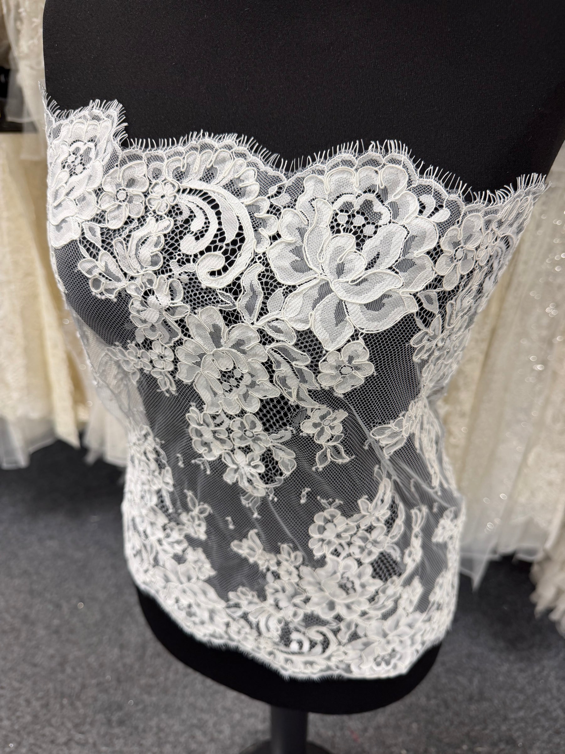 Ivory Corded Lace Trim - Rhonda