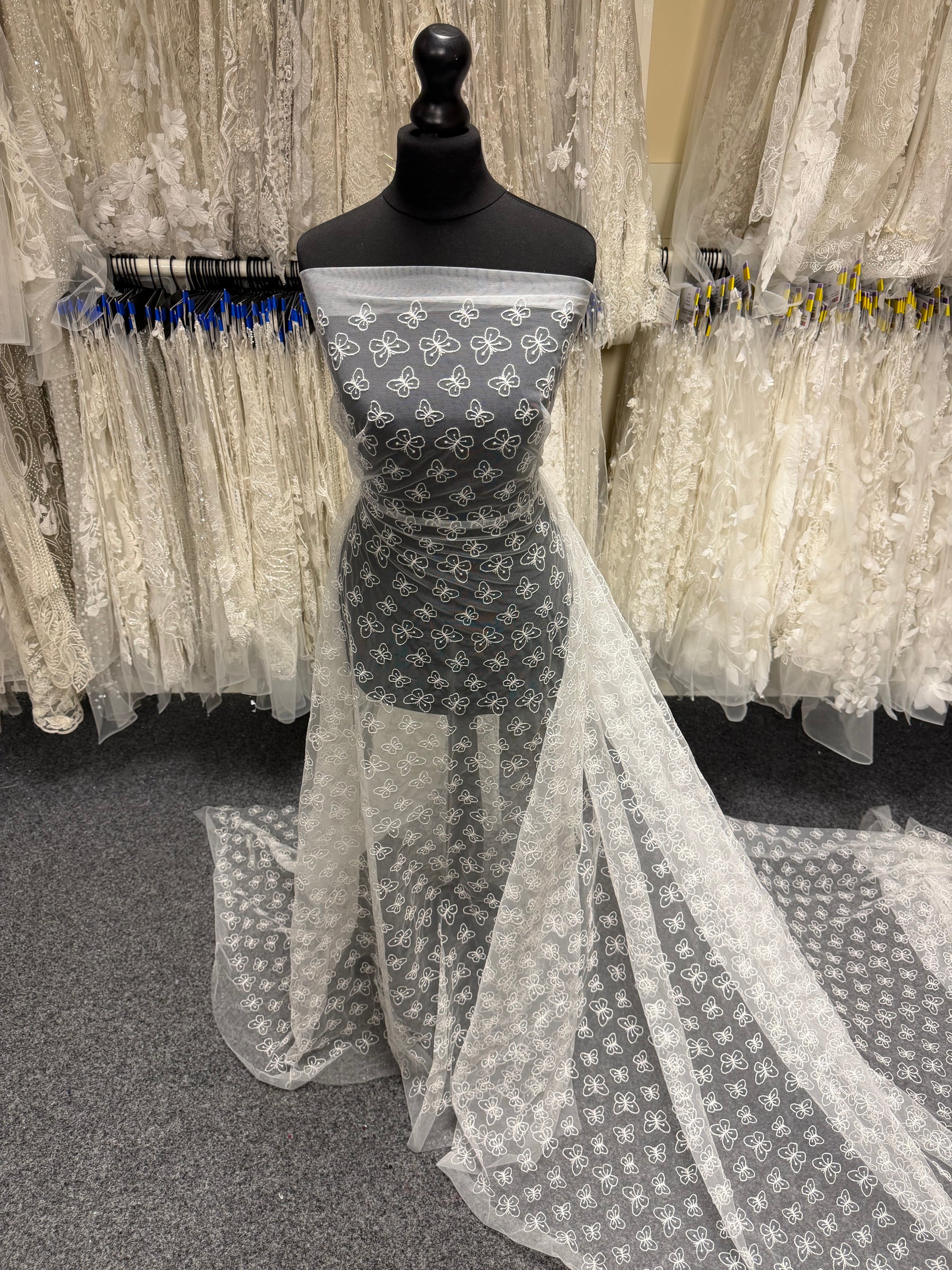 Ivory Embroidered Butterfly Lace – EU5002
