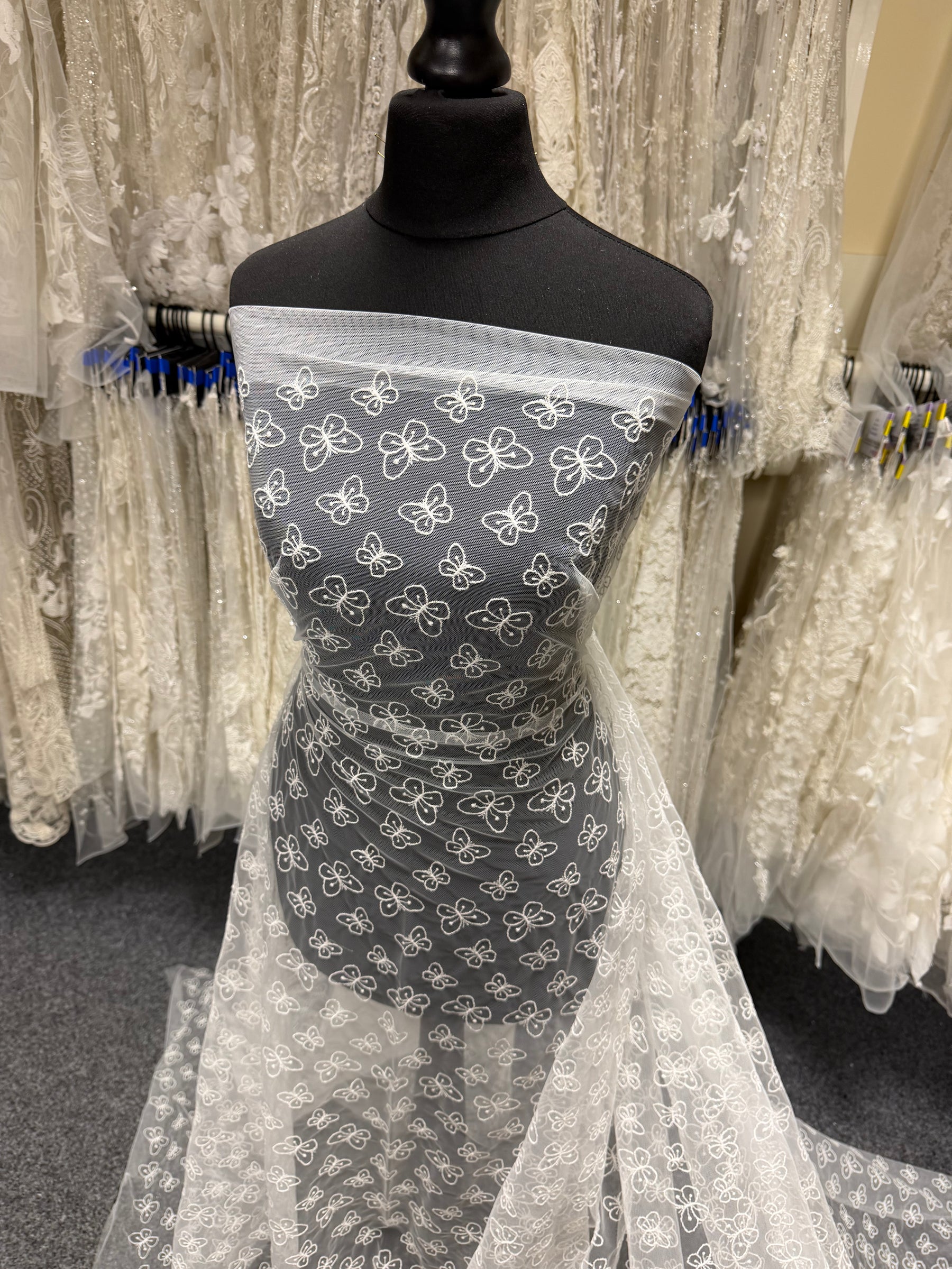 Ivory Embroidered Butterfly Lace – EU5002
