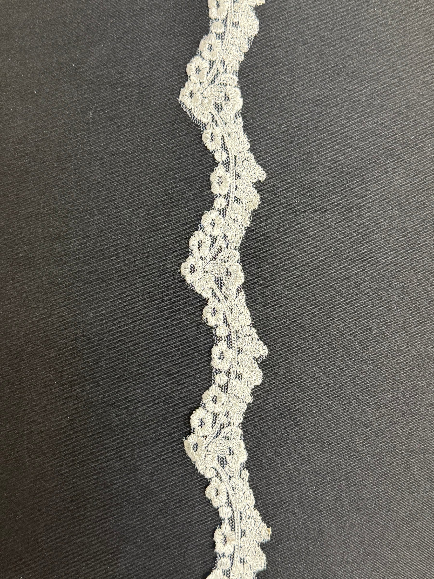 White Embroidered Lace Trim - T744