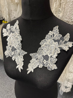 Ivory Floral Lace Appliques - T65