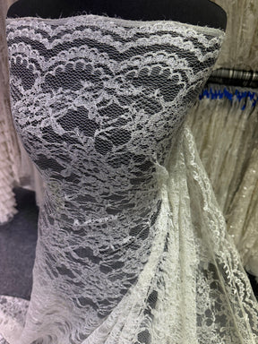 Ivory with Silver Chantilly Lace - P208