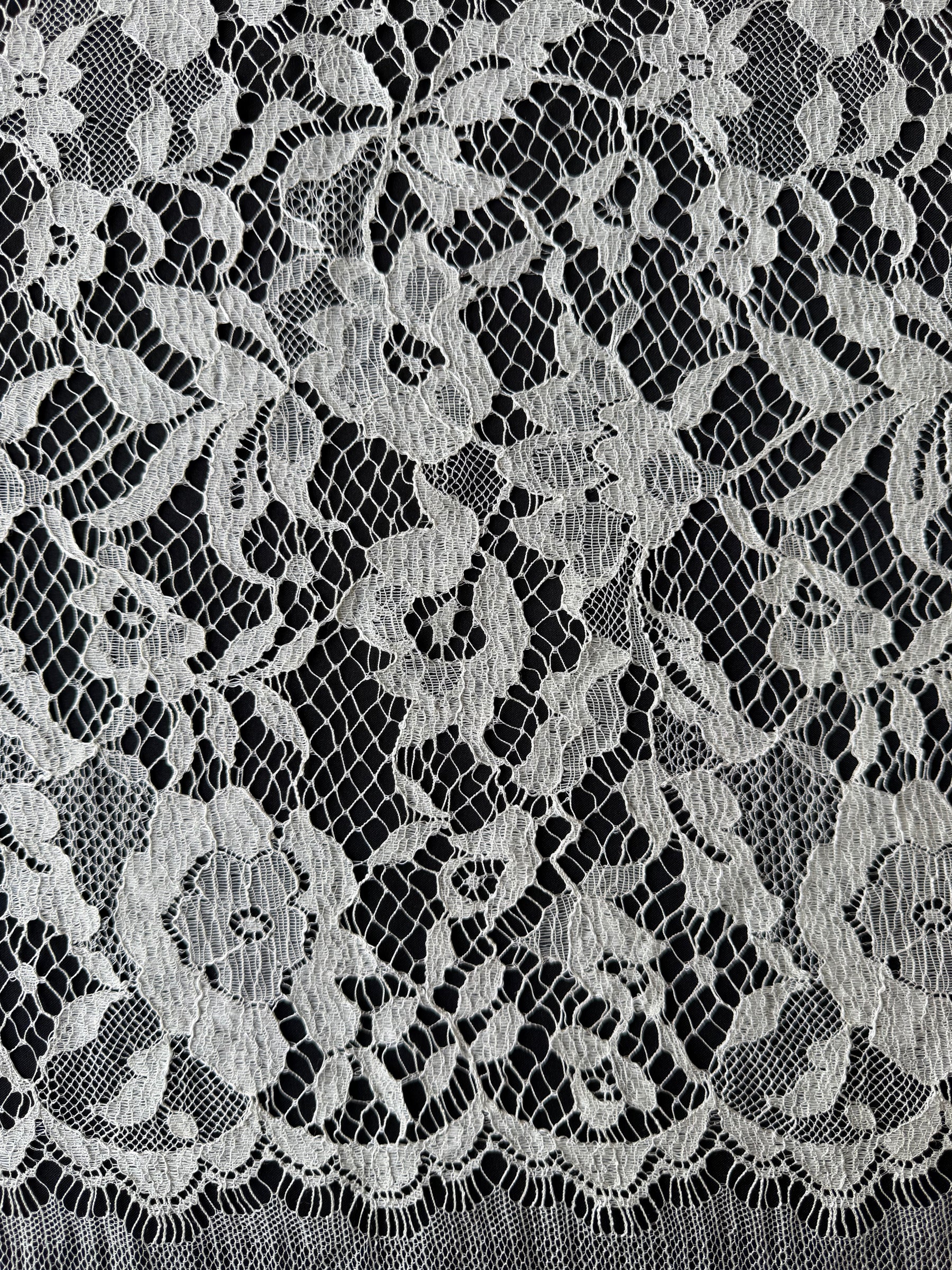 Ivory Silk Wool Chantilly Lace - P269