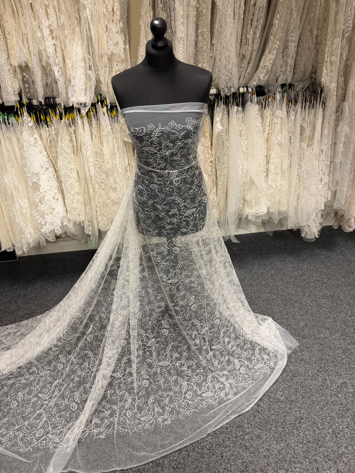 Ivory Embroidered Lace - Ezri