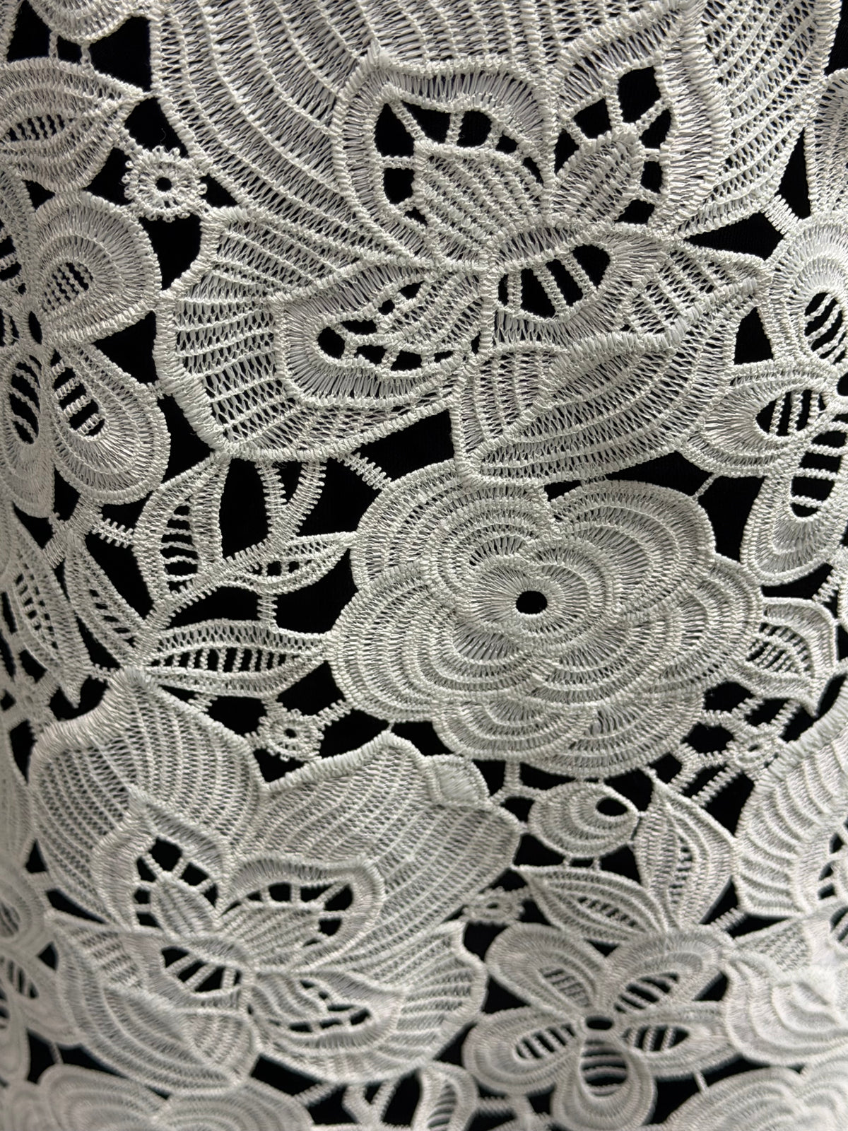 Willow Stretch Guipure Lace - LB2015