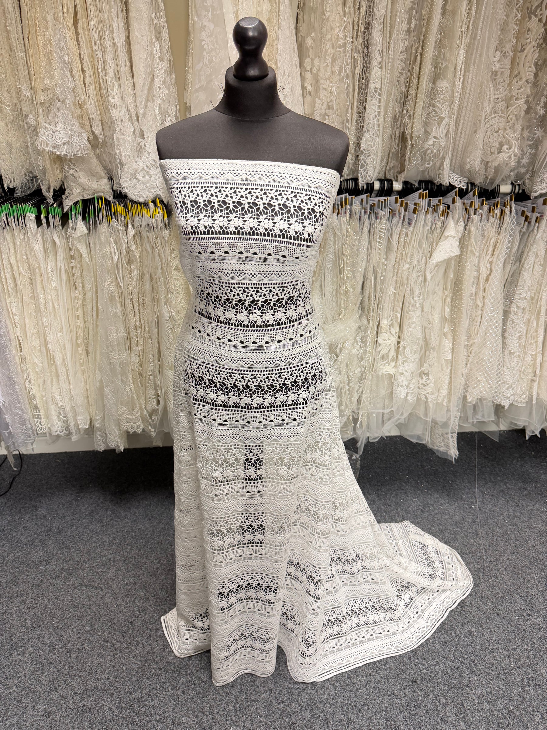 Ivory Guipure Lace - LB2012