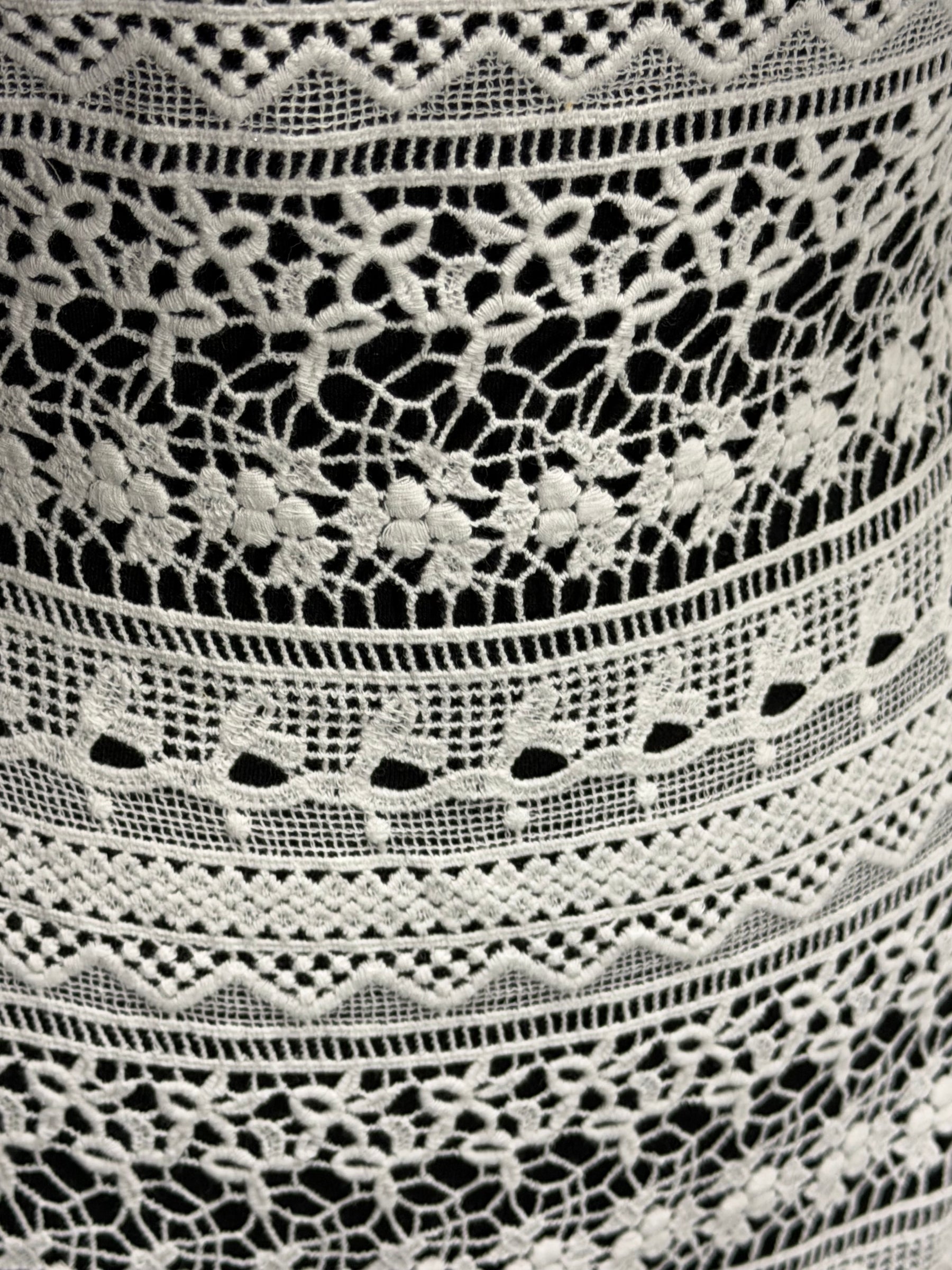 Ivory Guipure Lace - LB2012