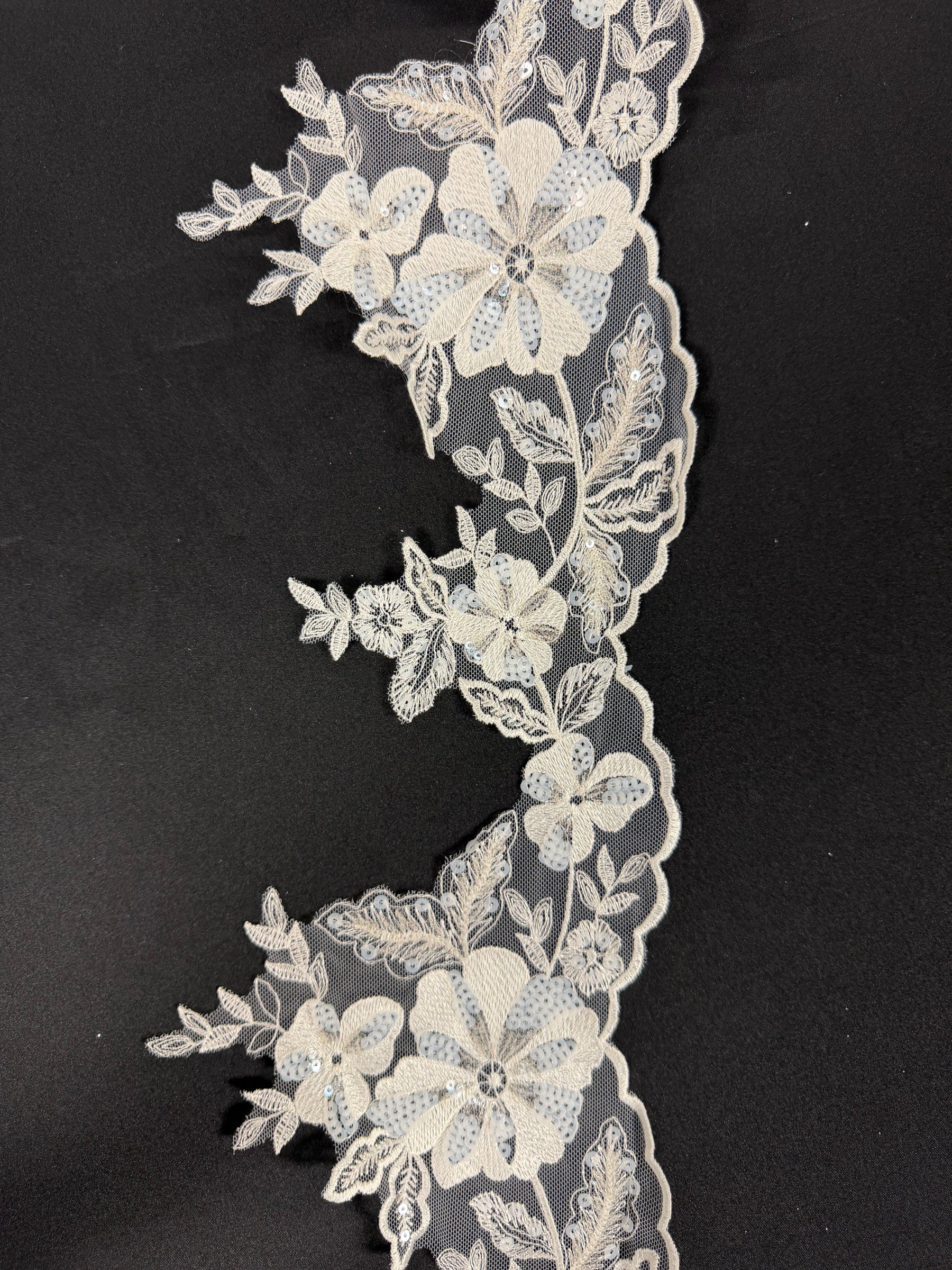Ivory Sequin Edging - EF3003