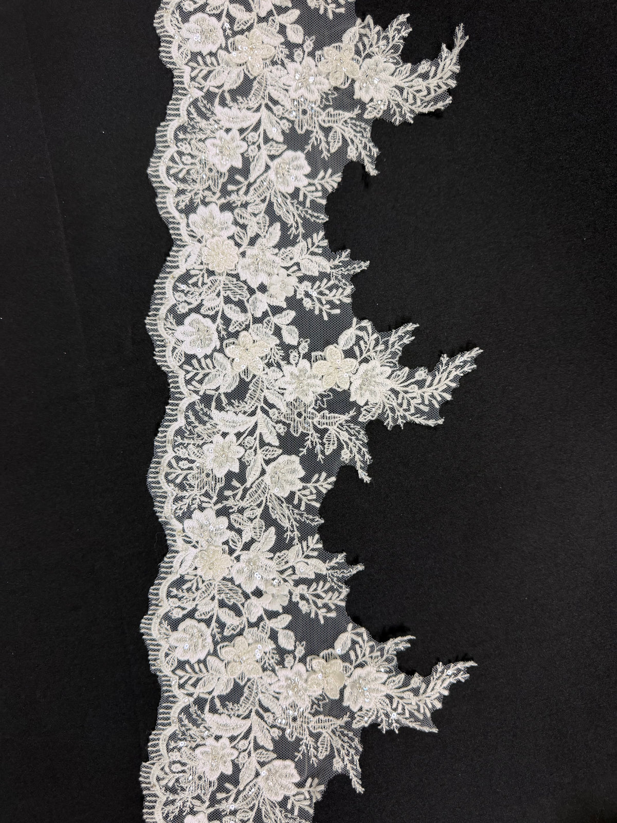 Ivory 3D Beaded Edging - EF2007