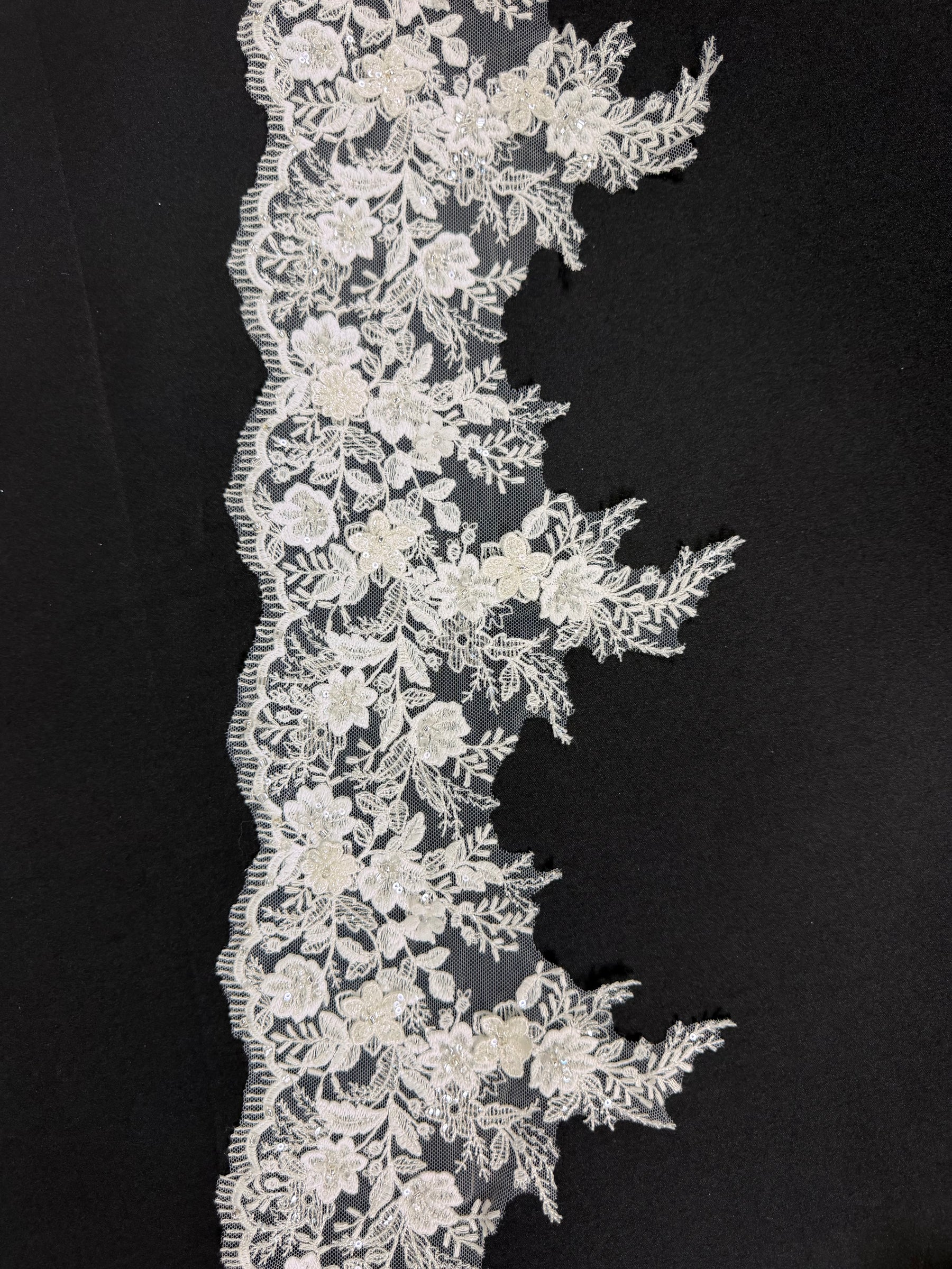 Ivory 3D Beaded Edging - EF2007