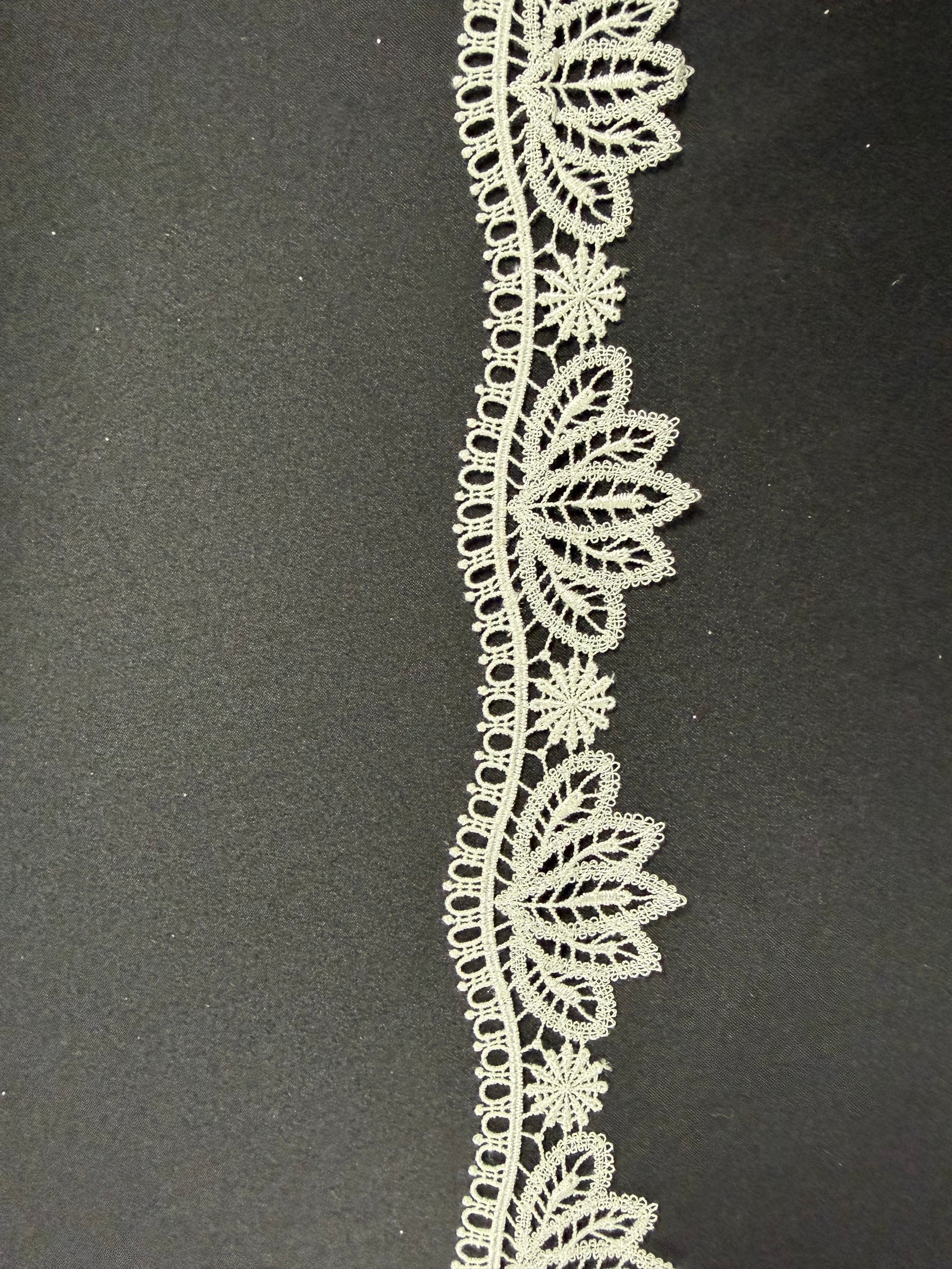 Ivory Edging - EF4009