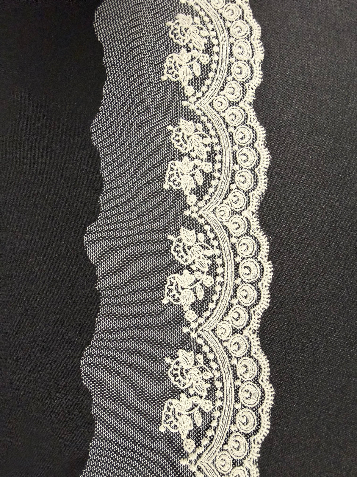 Ivory Edging - EF4012