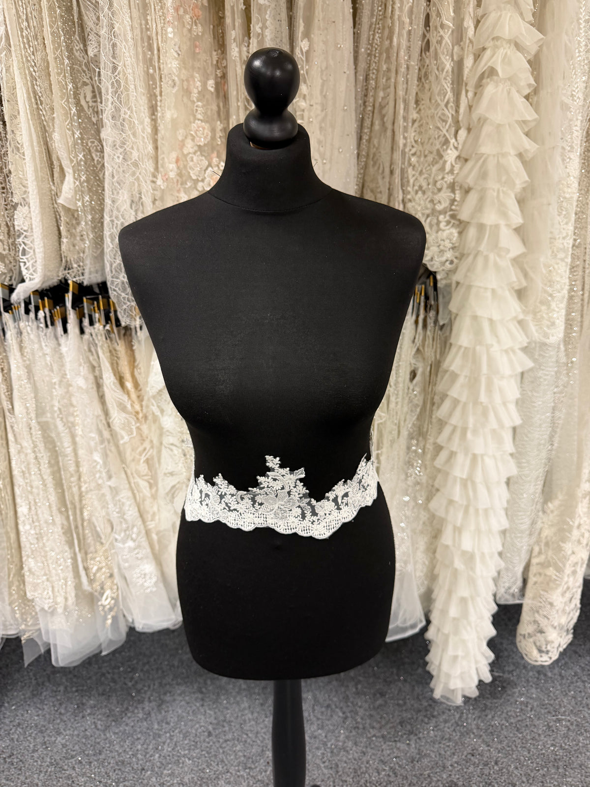Ivory Eco Sequin Edging - EF3002