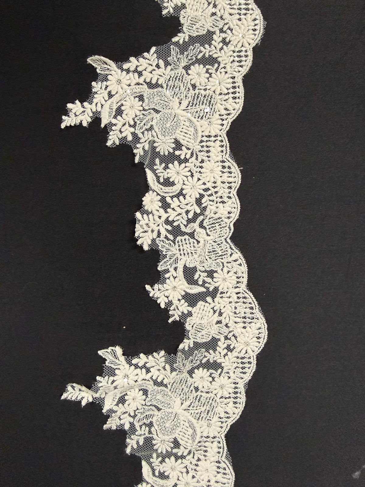 Ivory Eco Sequin Edging - EF3002