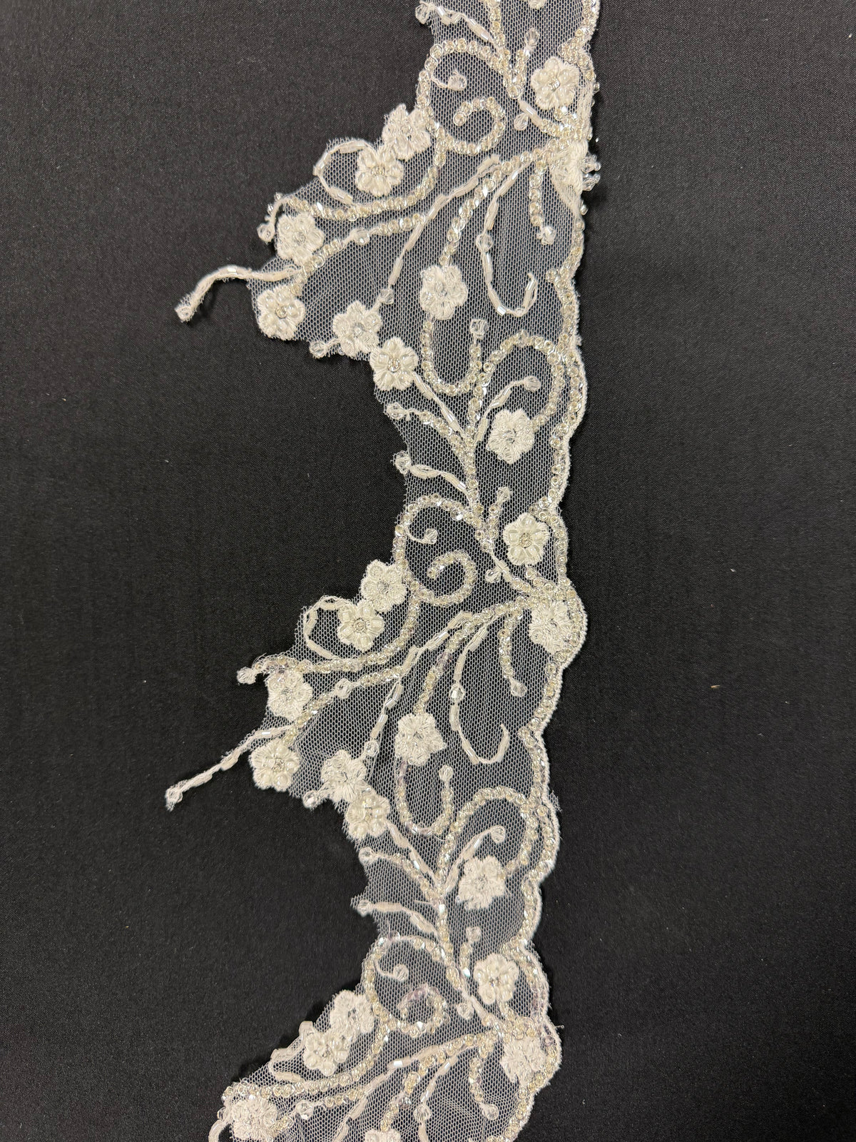Ivory Beaded Edging - EF1001