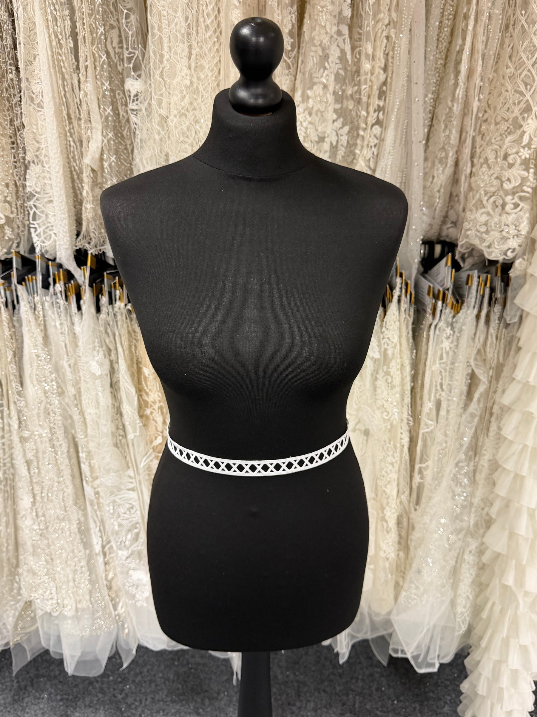 Ivory Edging - EH4009