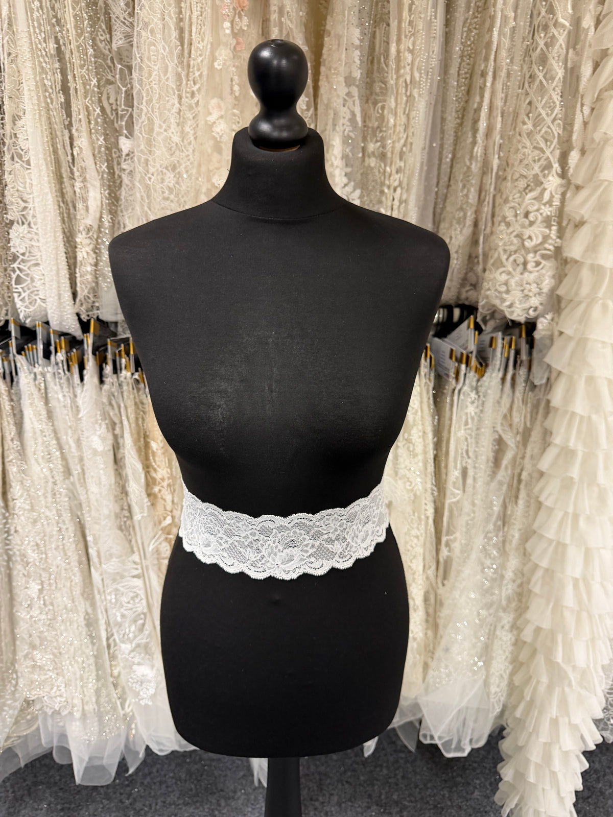 Off White Stretch Edging - EG4003