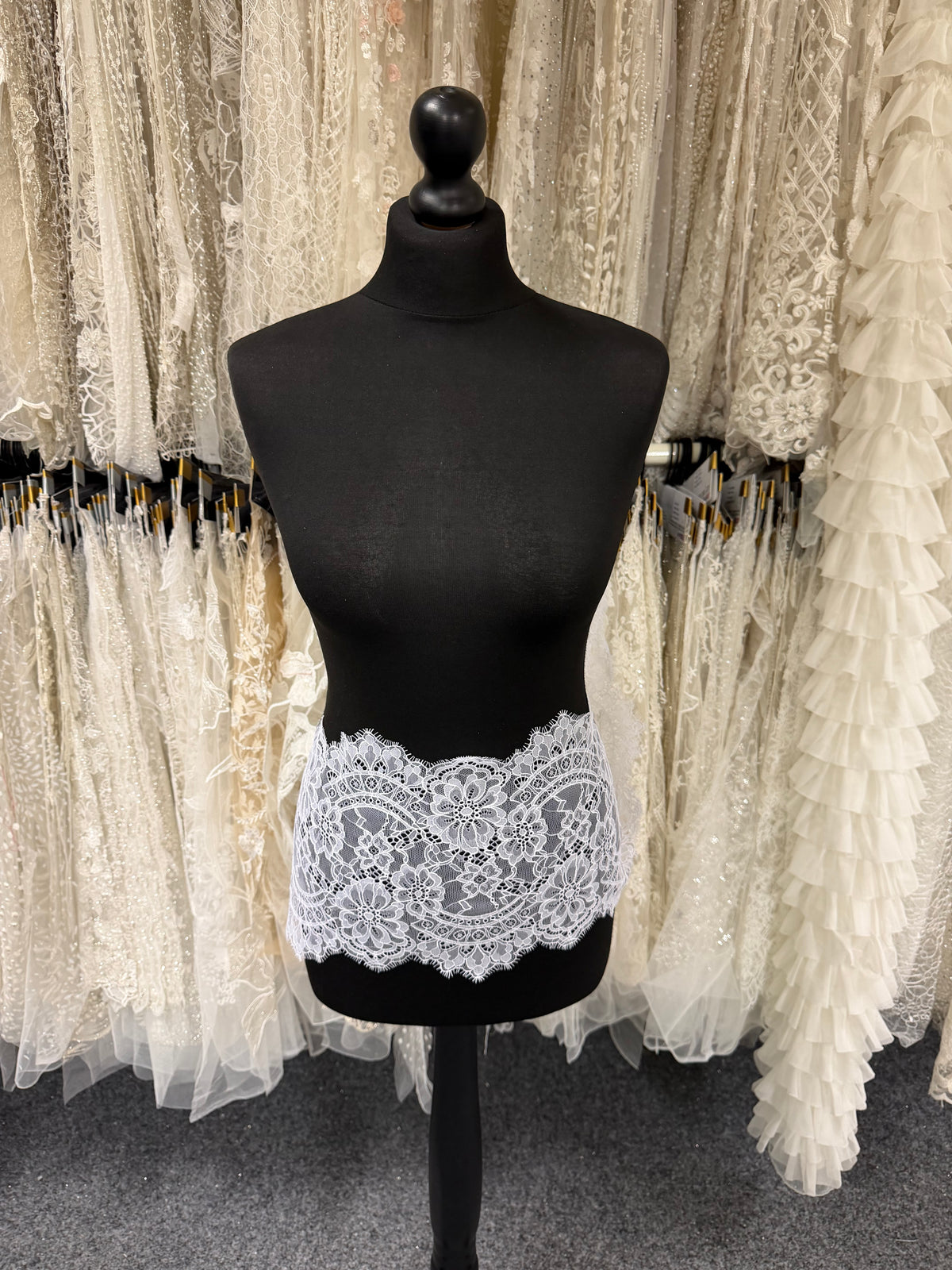 White Lace Edging - EG4004