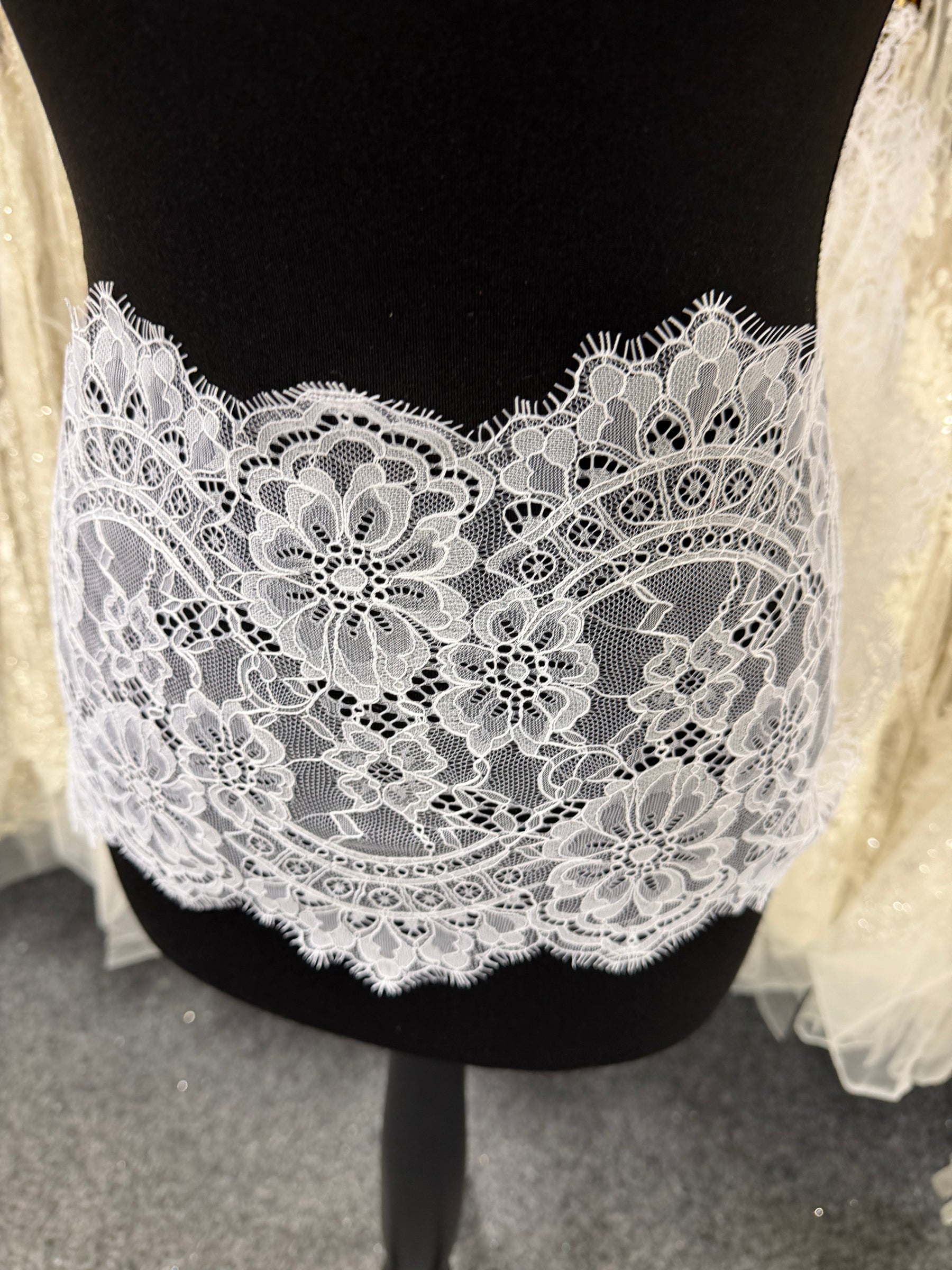 White Lace Edging - EG4004