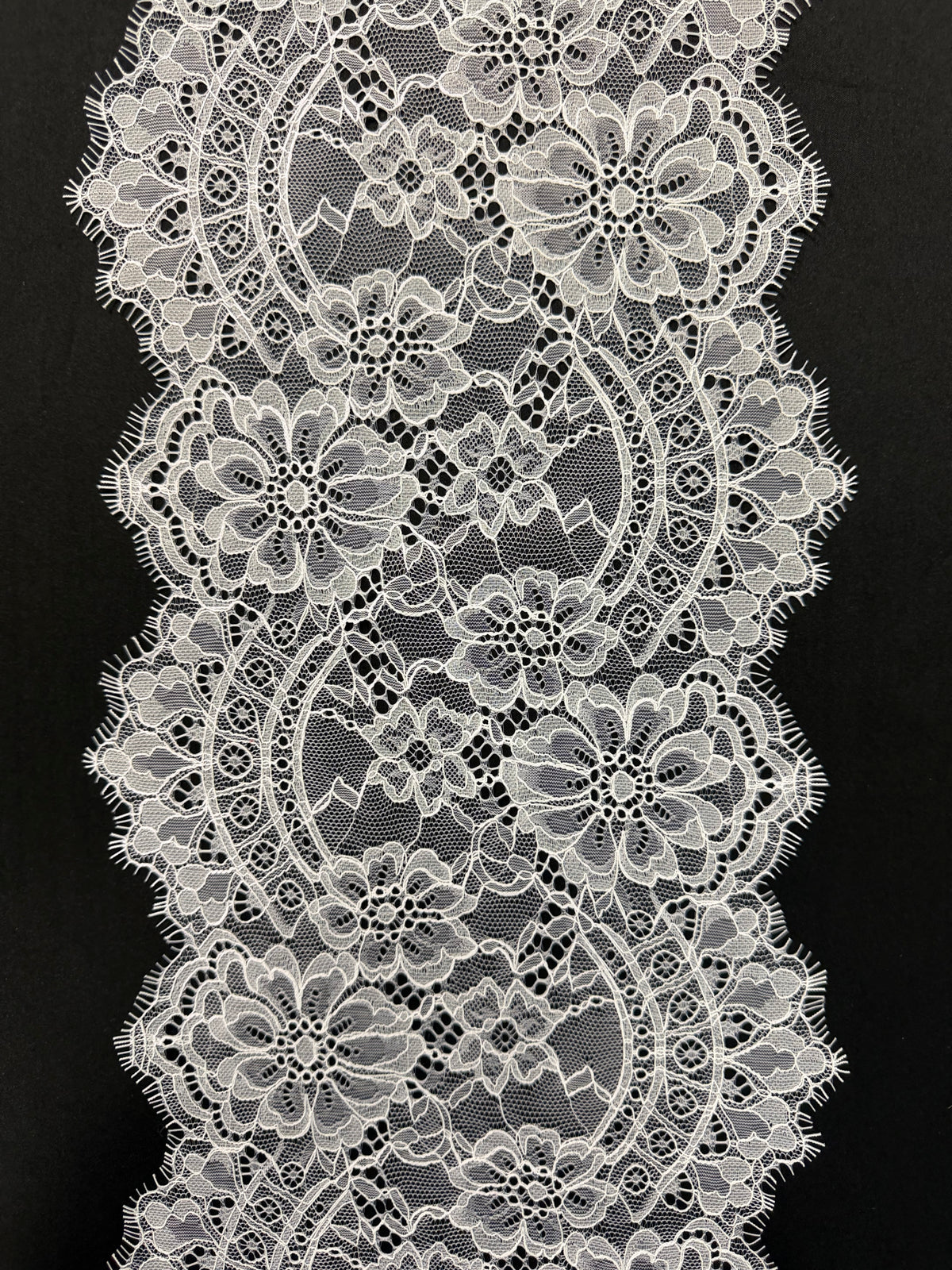 White Lace Edging - EG4004